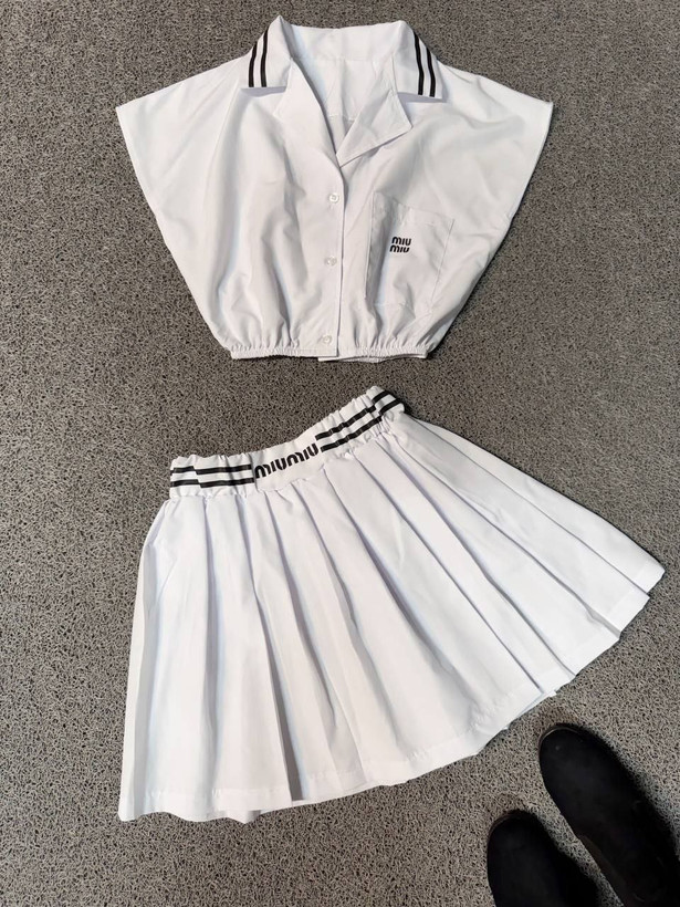 ست کراپ دامن پلیسه سفید