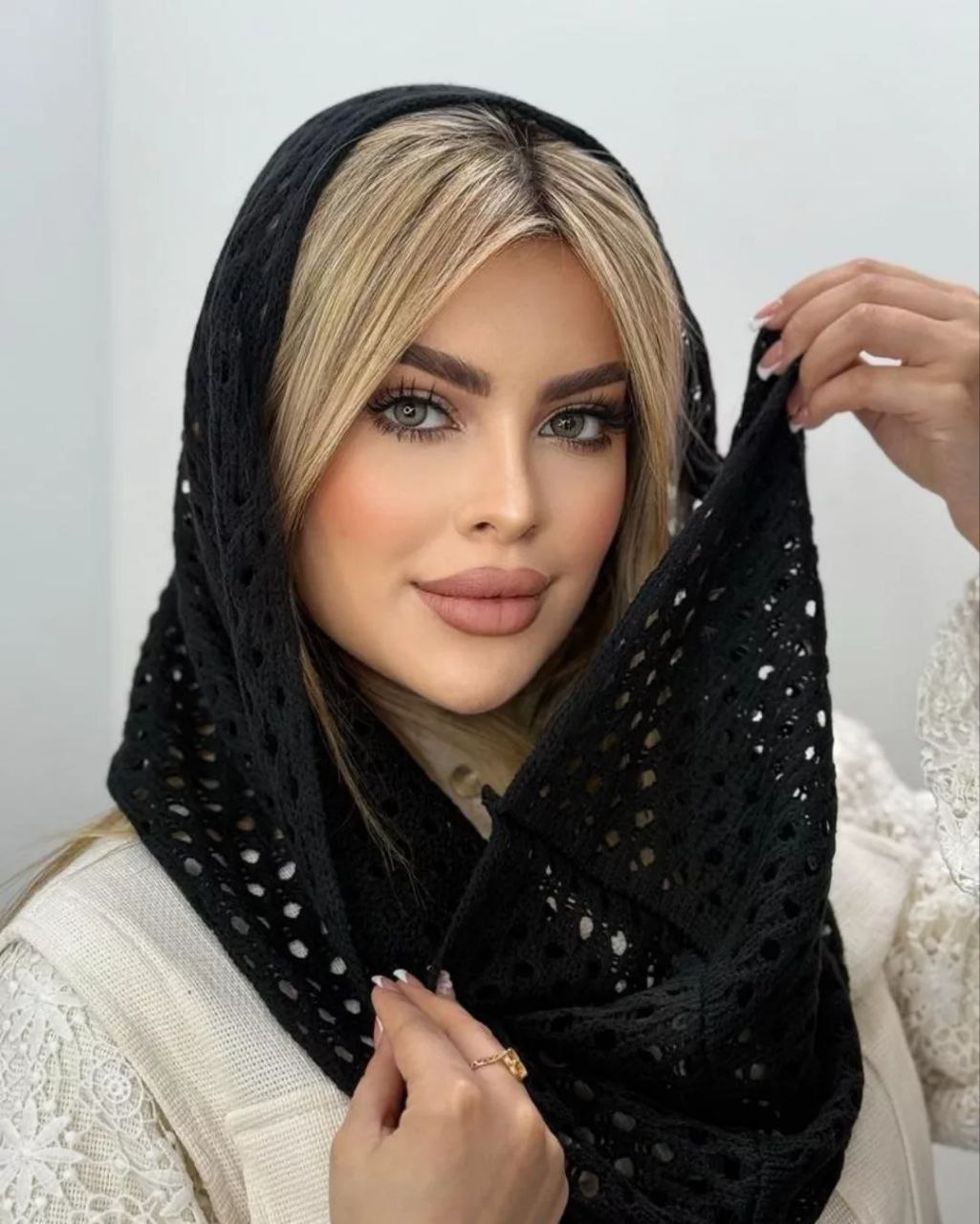 شال قلاب بافی رینگی madam بسیار شیک و زیبا