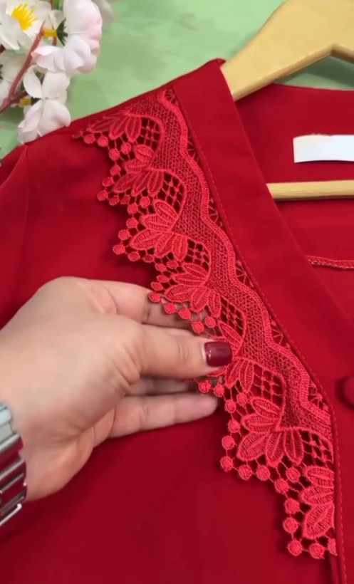 طرح گیپور یقه در همه ی رنگها اینه❌