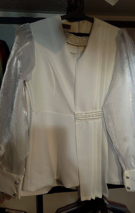 عکس غیر ژورنالی رنگ سفید کت مهتاب