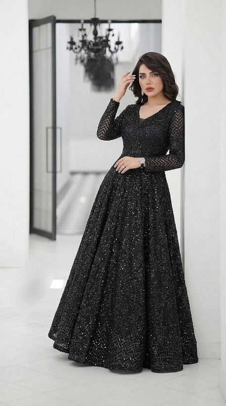 پیراهن مجلسی کاپدار سایه.سایزبندی ۴۰تا۵۲.برای تعیین سایز پیام دهید.