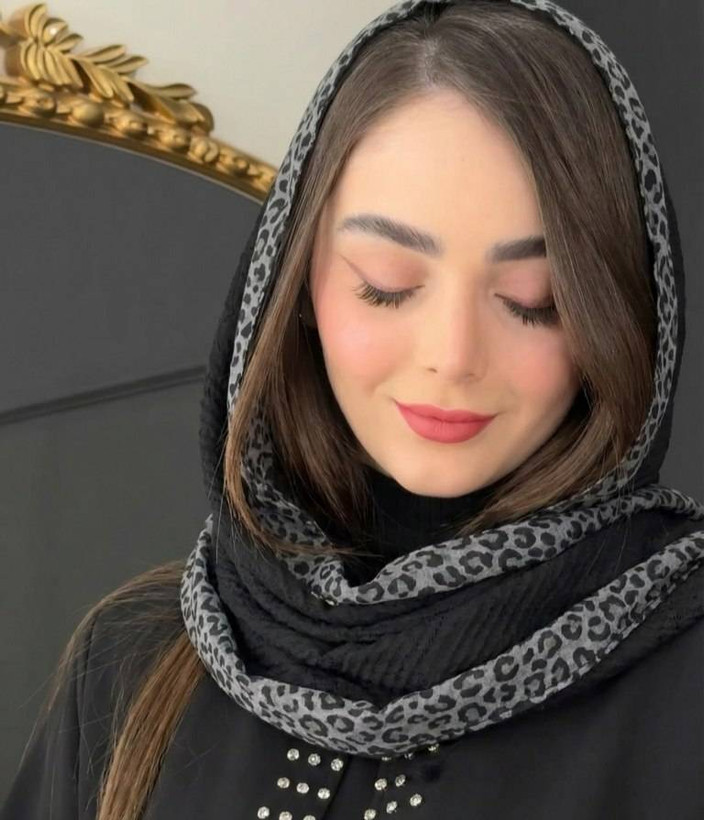شال پلیسه ریز مشکی حاشیه پلنگی.اندازه ۷۰ &۱۸۰