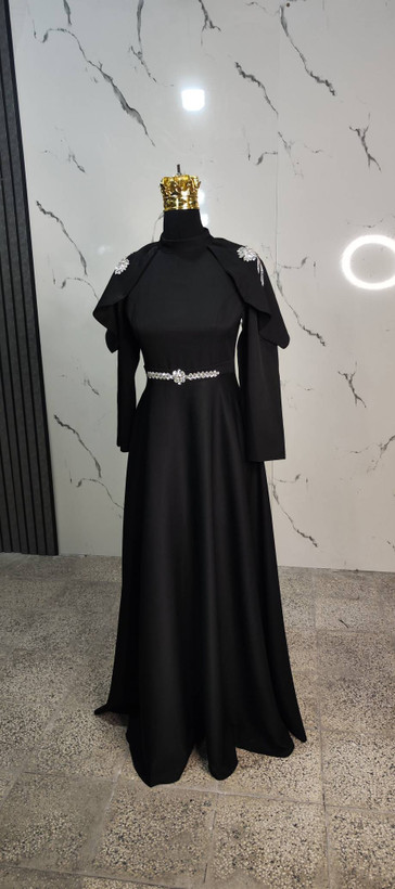 پیراهن مجلسی پوشیده فرشته.سایزبندی از ۳۸تا۵۰طبق توضیحات.برای تعیین سایز پیام دهید.